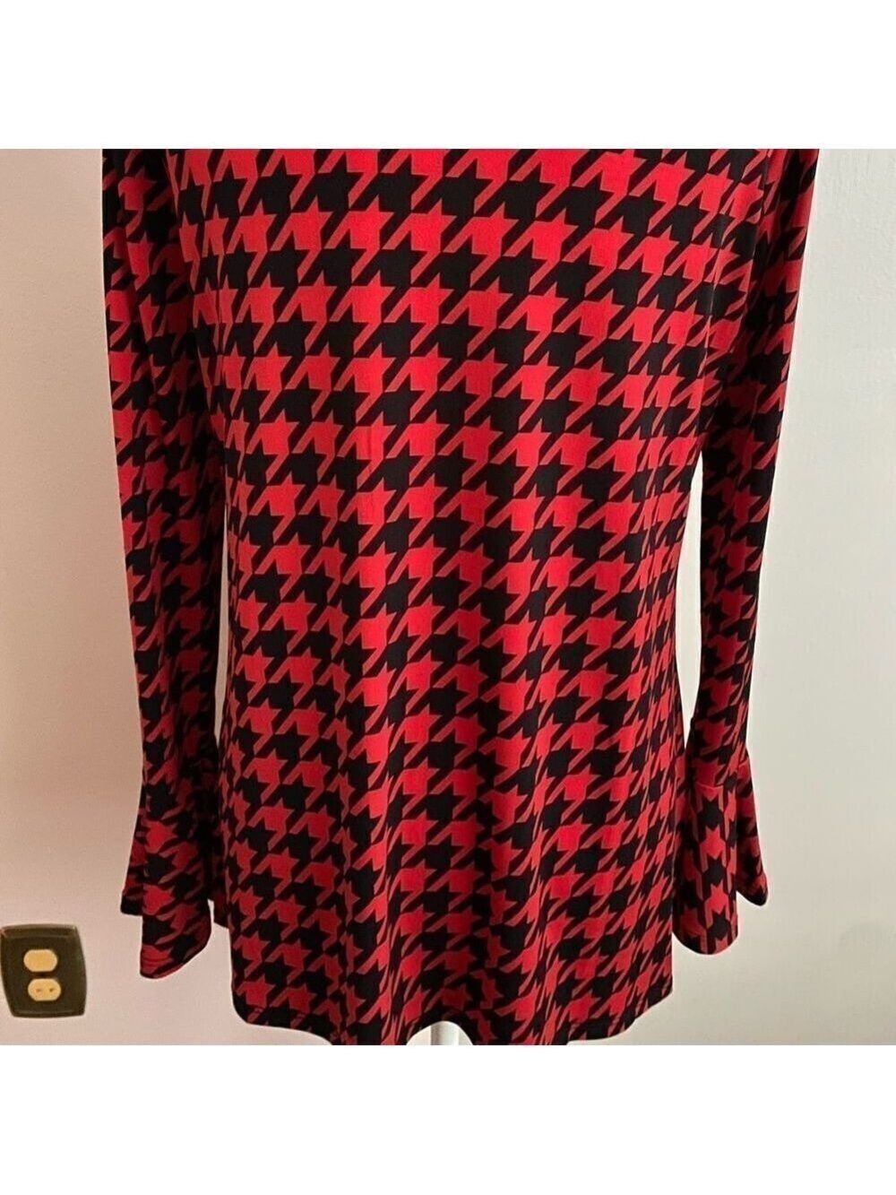 Chaus Red Black Houndstooth Bell Sleeve Top Size Small - Picture 7 of 9
